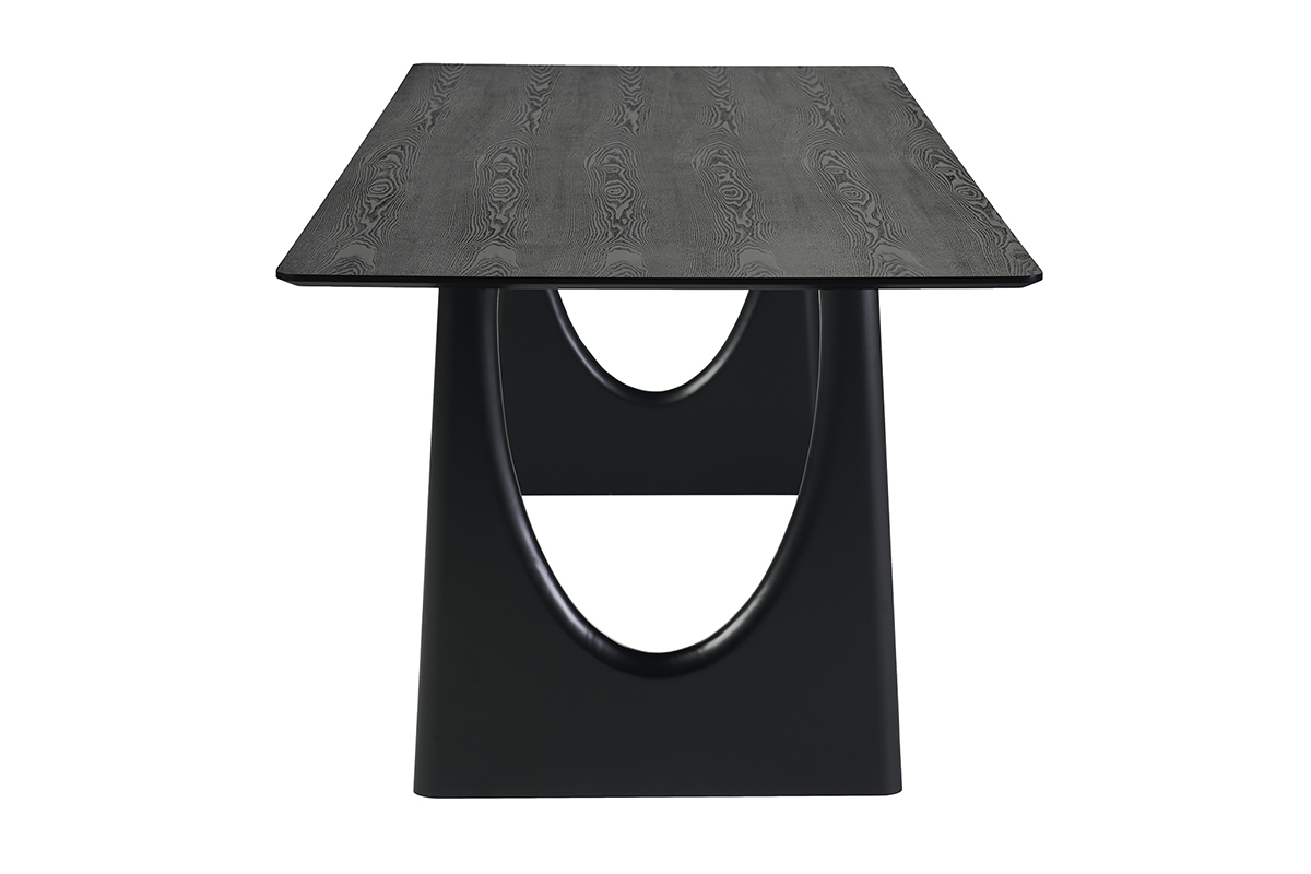 Mesa de comedor rectangular negra KUALA vista de perfil, tablero en chapado de fresno, patas de madera maciza.