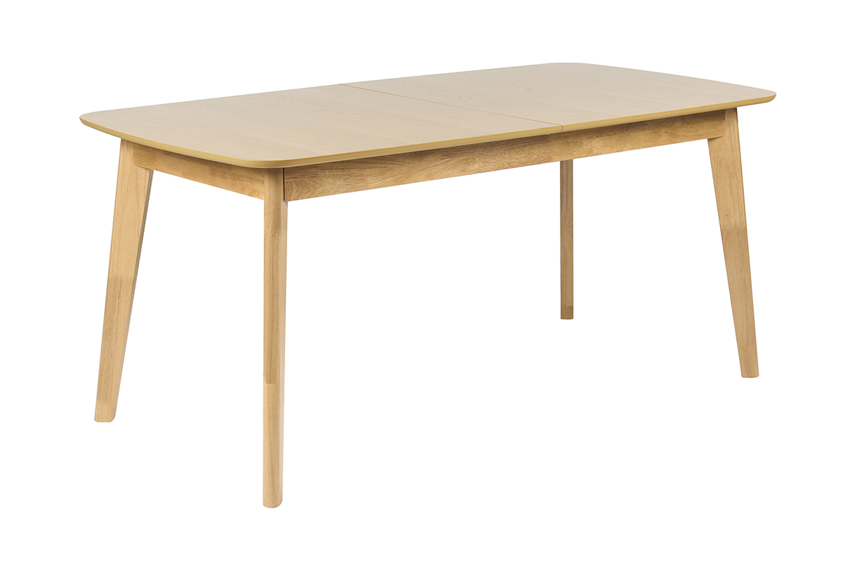 Mesa de comedor extensible de roble claro con patas c�nicas, vista de 3/4.