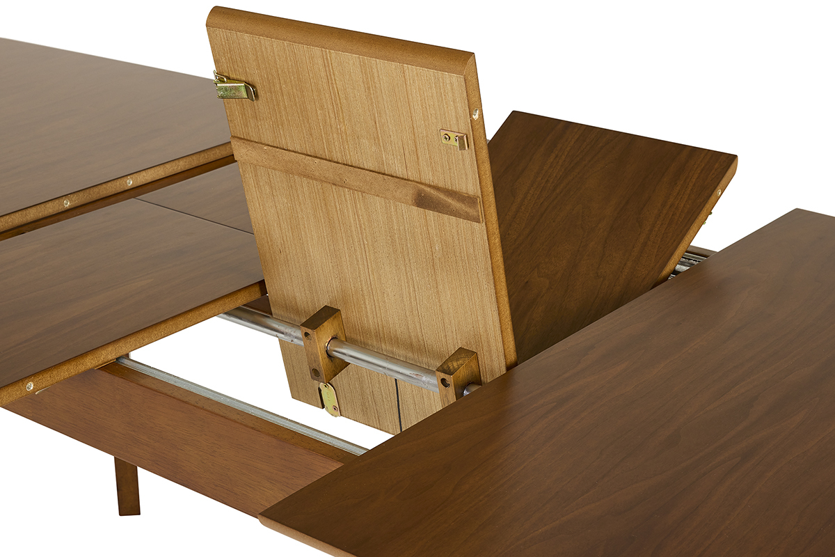 Vista cercana del mecanismo de extensi�n de la mesa de comedor LEENA en nogal.