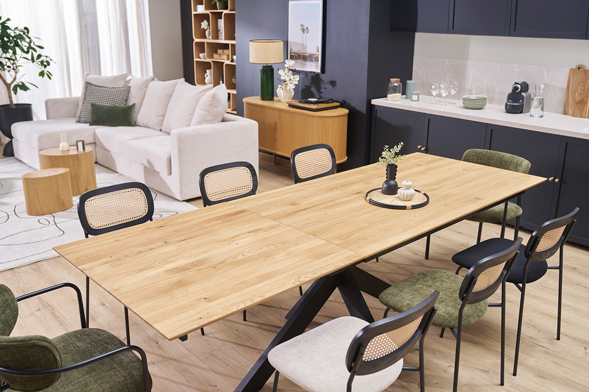 Mesa de comedor rectangular extensible con alargue integrado de madera clara roble macizo L160-245 cm AGATA