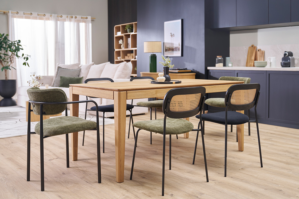 Mesa de comedor rectangular extensible con alargue integrado en madera clara de roble macizo L160-245 cm NELYA