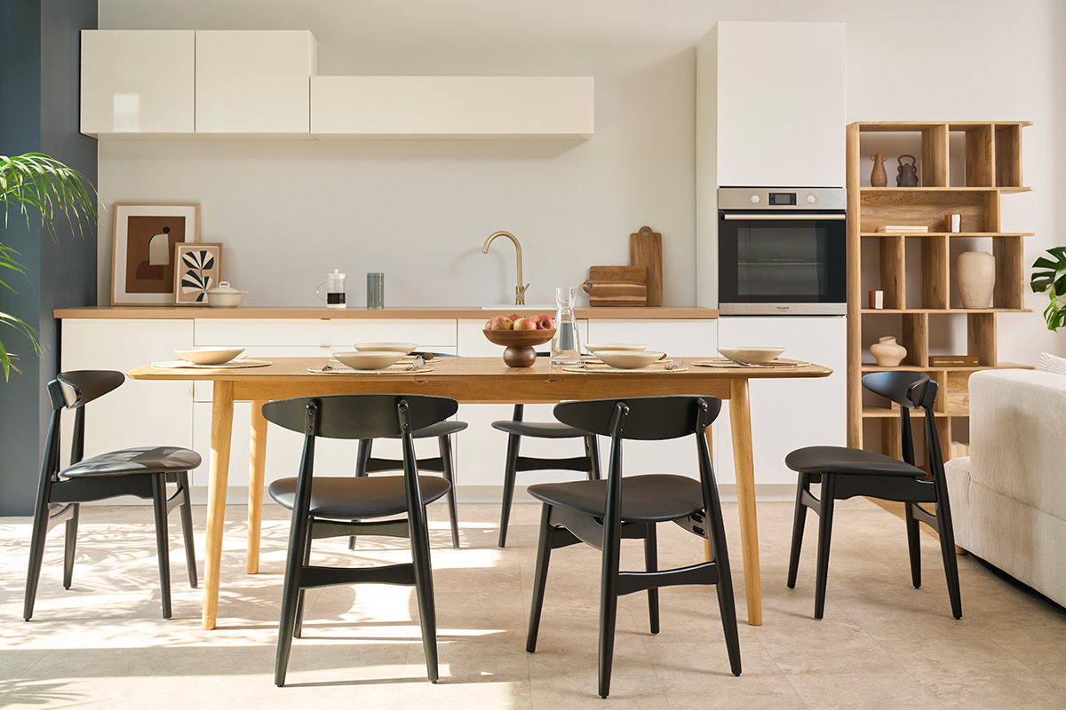 Mesa de comedor rectangular extensible de madera de roble claro 180-220 cm EGO