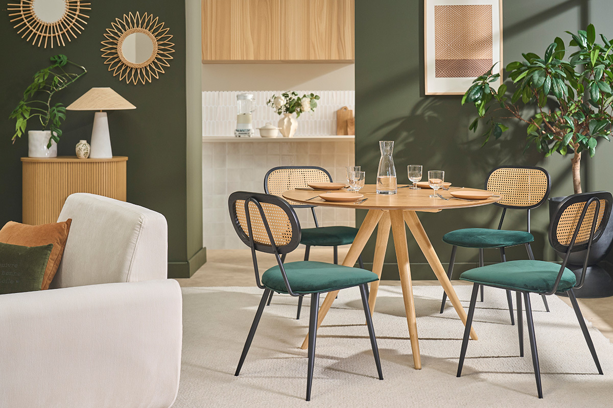 Mesa de comedor redonda de dise�o en madera clara fresno D106 cm WALFORD