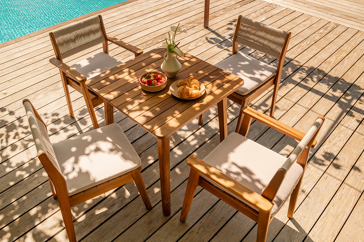 Mesa de jard�n cuadrada de madera maciza L70 cm ADELIE