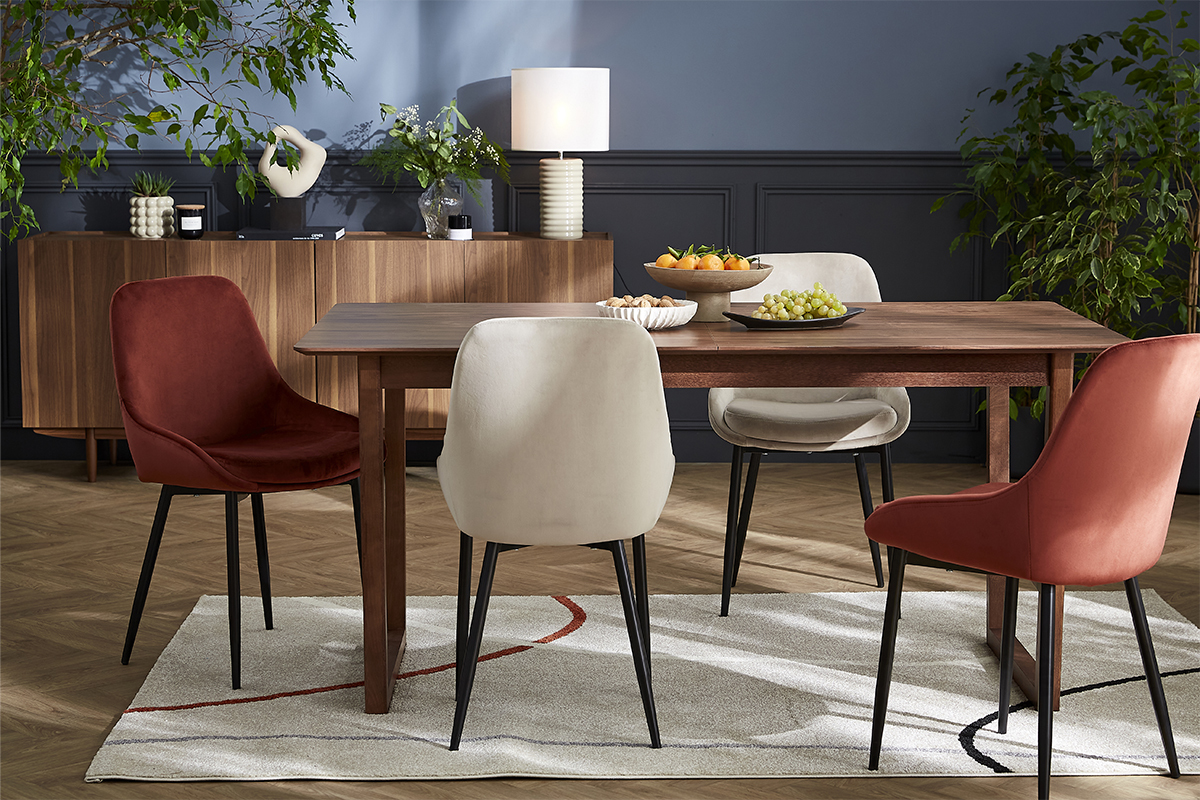 Mesa extensible rectangular de nogal 160-240 cm LAHO