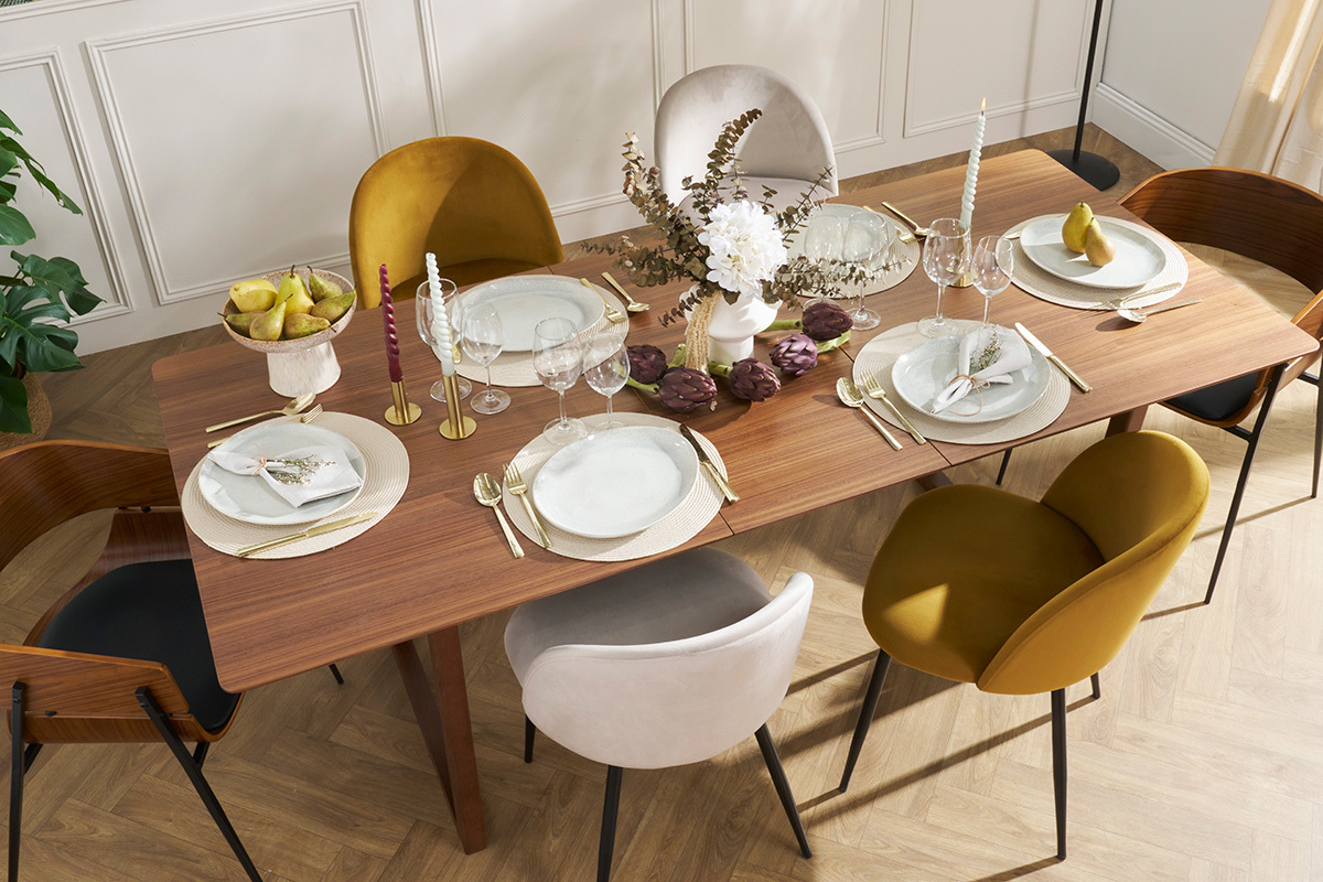 Mesa extensible rectangular de nogal 160-240 cm LAHO
