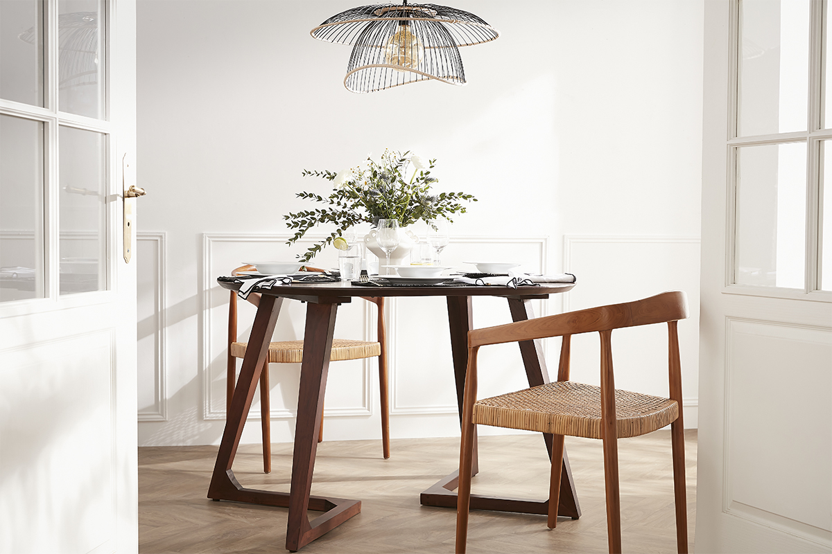Mesa redonda de diseo de madera maciza 115 cm BANDOL