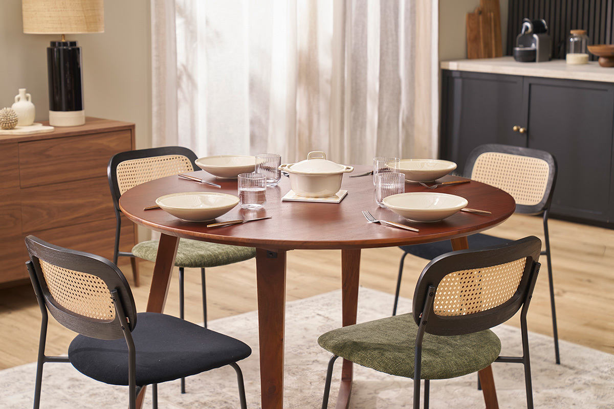 Mesa redonda de diseo de madera maciza 115 cm BANDOL