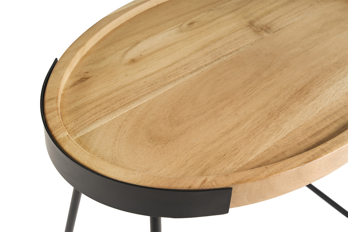 Bandeja de madera maciza y metal negro de una mesa de centro ELAVO, vista detallada.