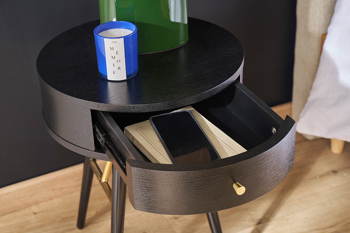 Mesilla de noche vintage redonda de madera y metal negro con detalles dorados KORAL