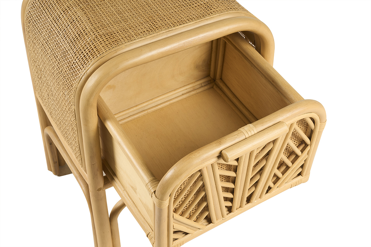 Mesita de noche de rat�n GALON con caj�n abierto, vista superior.