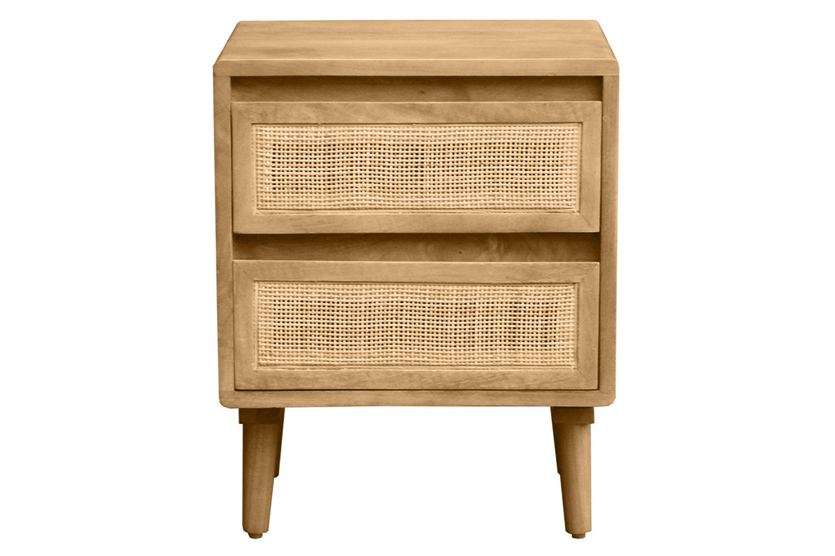 Mesita de noche de madera maciza de mango con rejilla de rat�n, vista frontal, dos cajones.