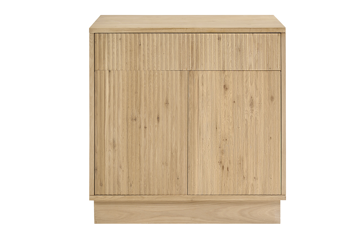 Mueble de ba�o de madera de roble macizo, vista frontal con caj�n y puertas estriadas.