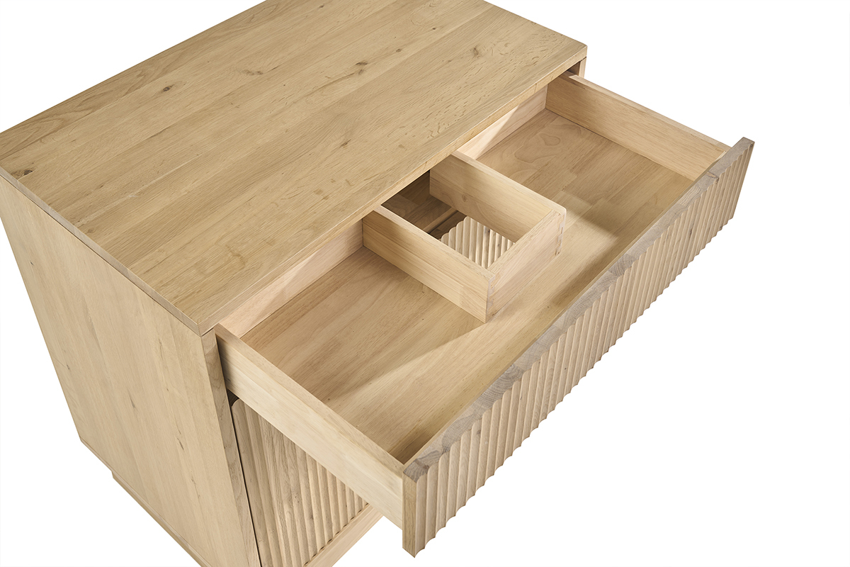 Mueble de ba�o ALISTAIR en roble macizo, caj�n abierto, vista superior.