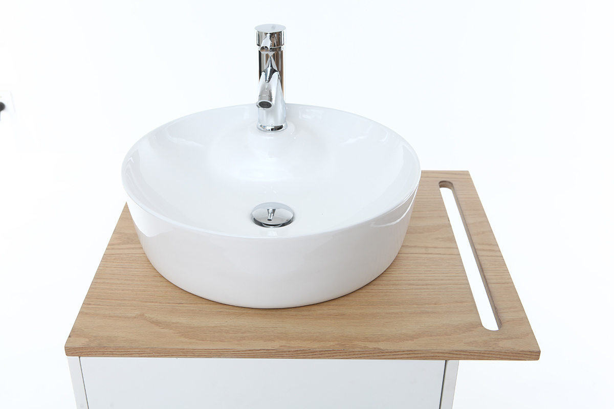 Mueble de bao: lavabo, mueble y una puerta roble y blanco TOTEM