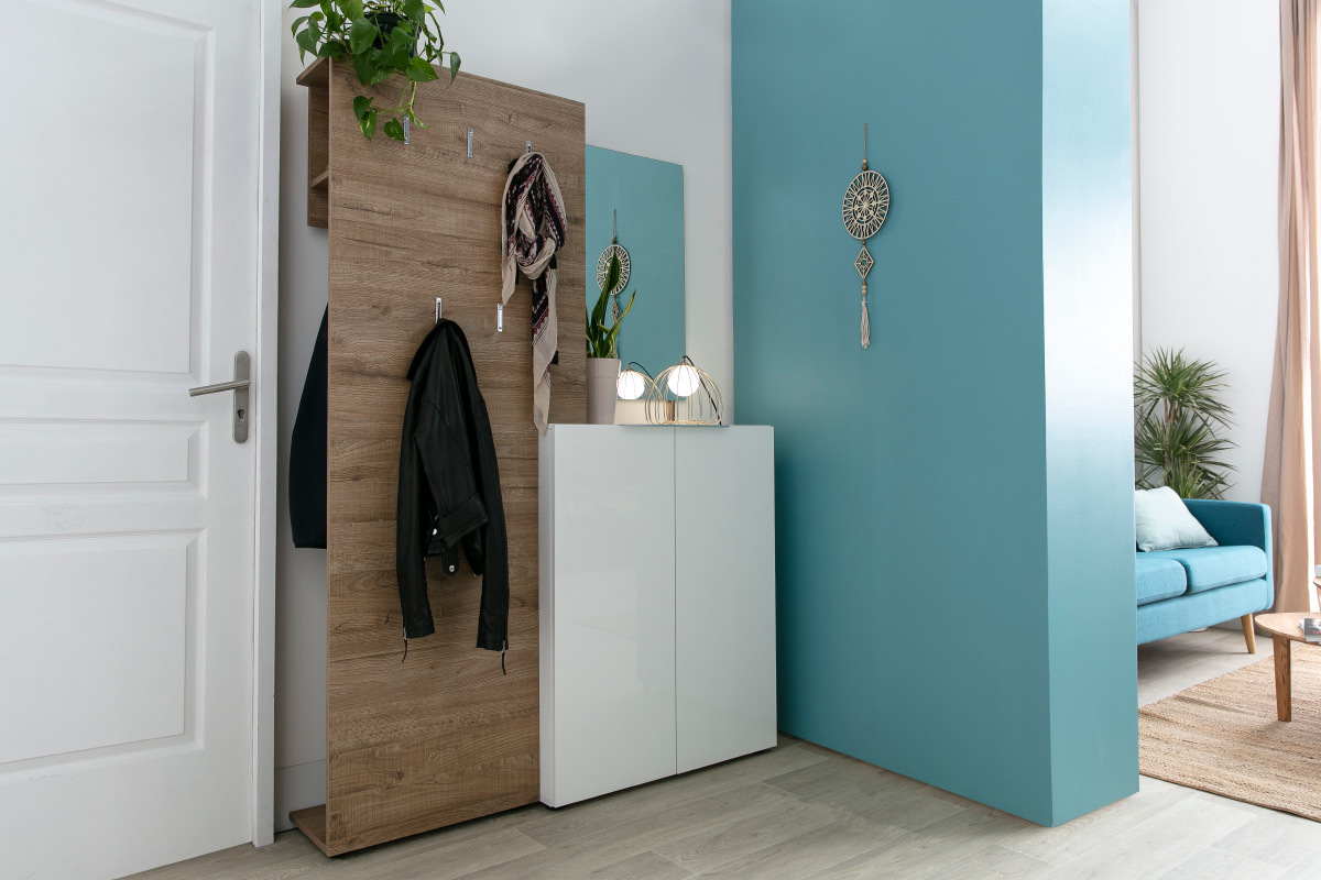 Mueble de entrada madera y blanco lacado con armario y estantera perchero HALL