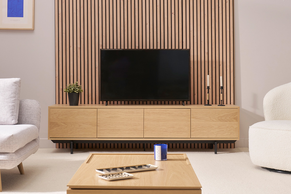 Mueble de televisin acabado en madera de roble y metal negro L200 cm MANNY