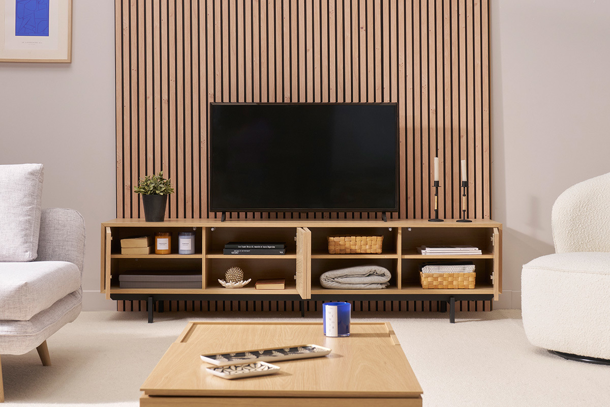 Mueble de televisin acabado en madera de roble y metal negro L200 cm MANNY