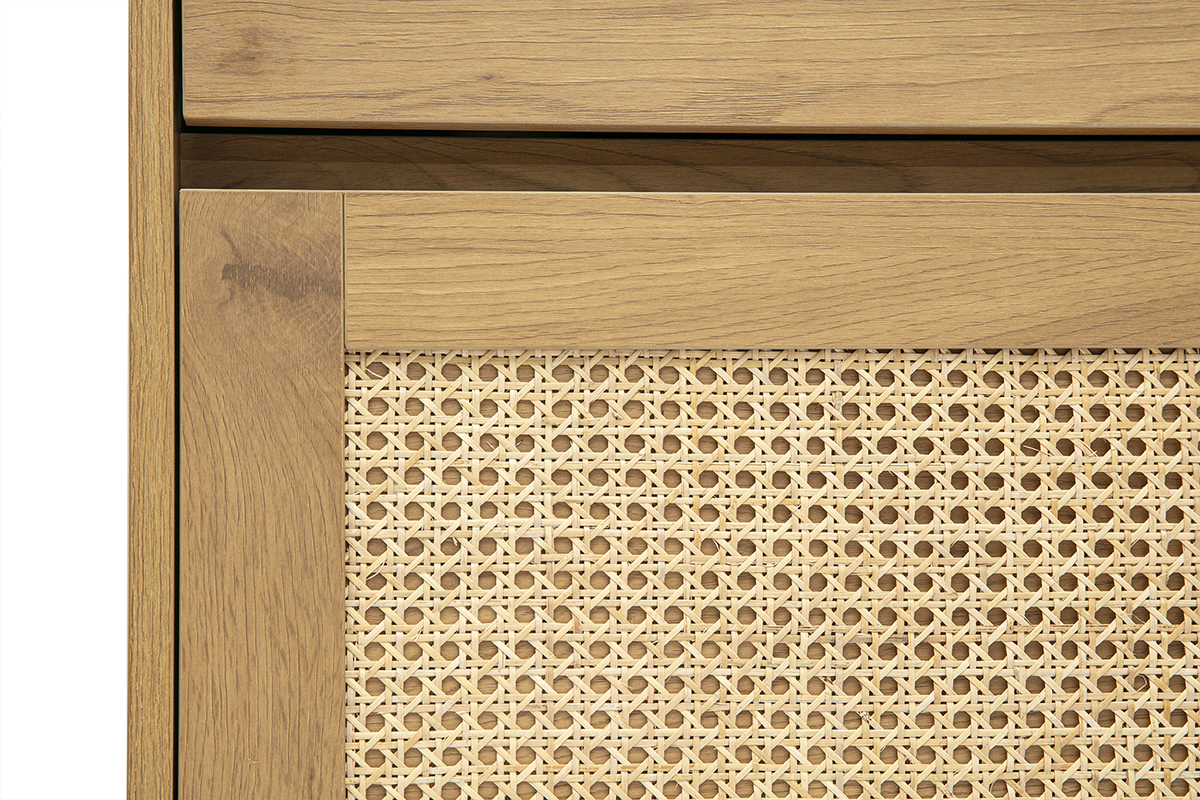 Detalle del mueble para zapatos ALICANTE en madera clara de roble y tejido de ratn.