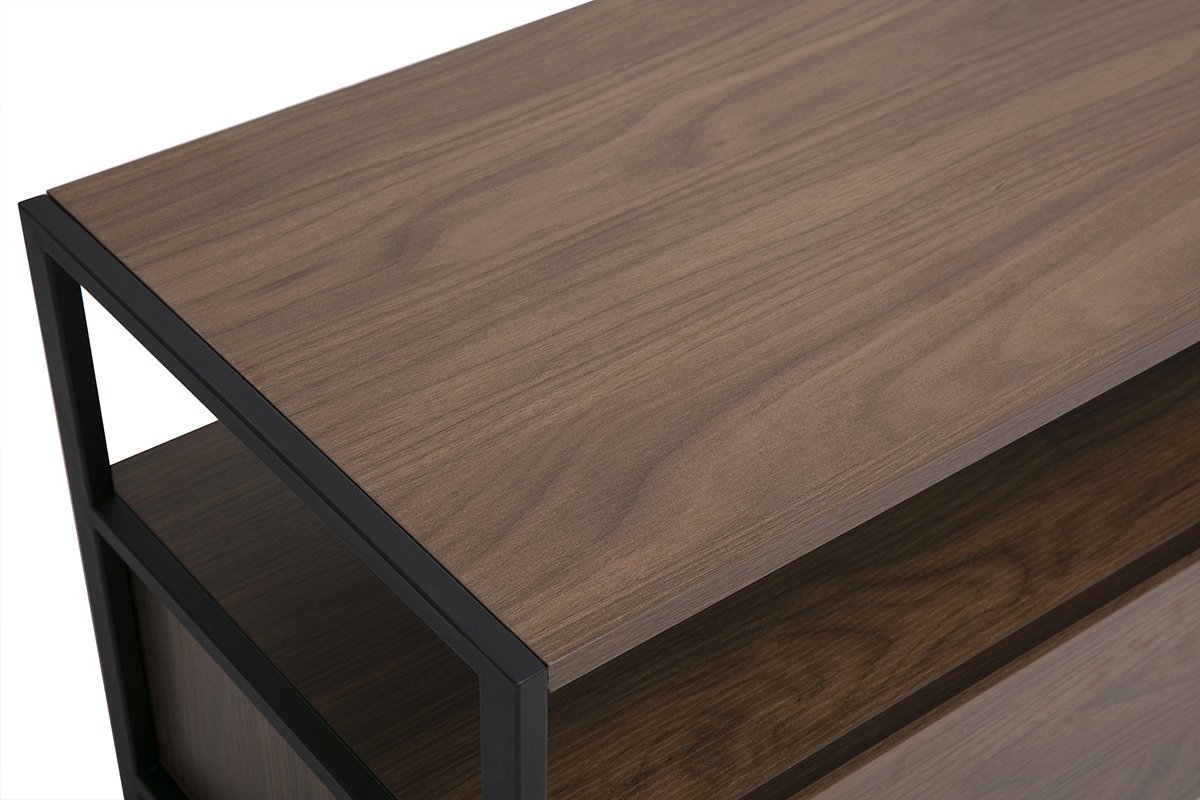 Detalle del mueble para TV MAXENCE en madera oscura con estructura met�lica negra.