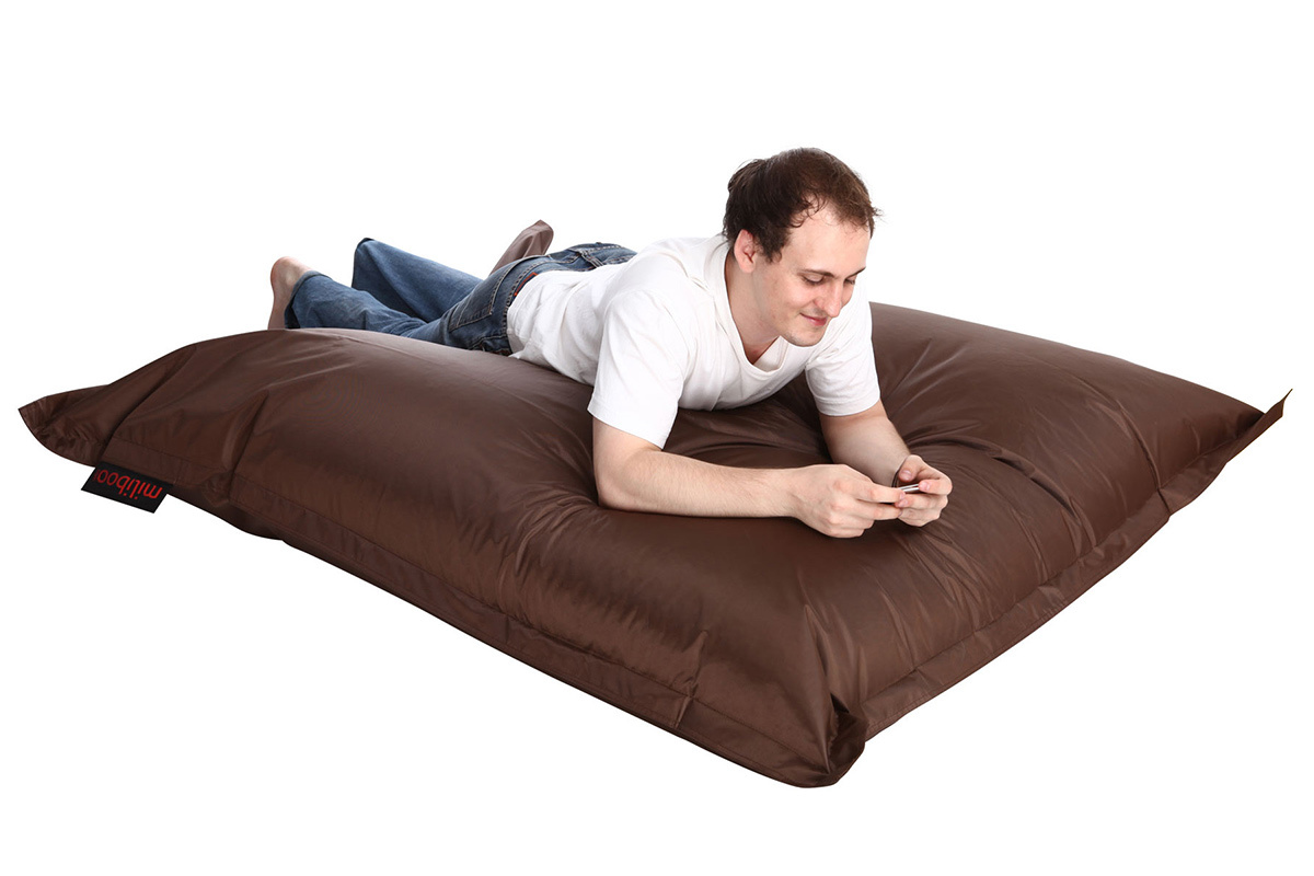 Puf gigante de diseo marrn BIG MILIBAG