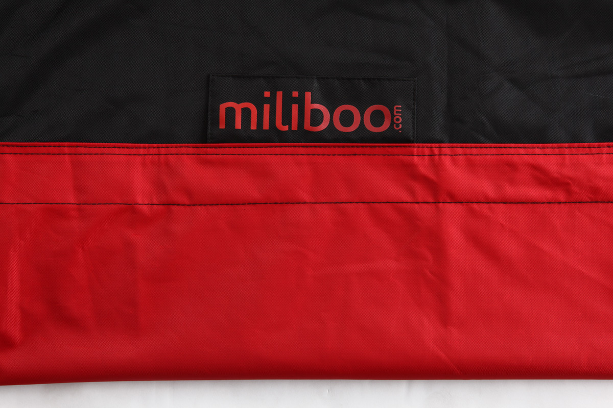 Puf gigante de diseo negro y rojo BIG MILIBAG
