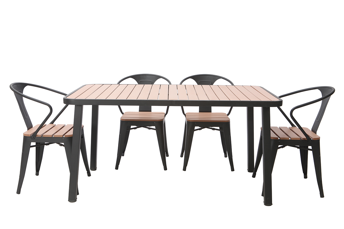 Saln de jardn con mesa y 4 sillas en madera y metal negro BERLINER