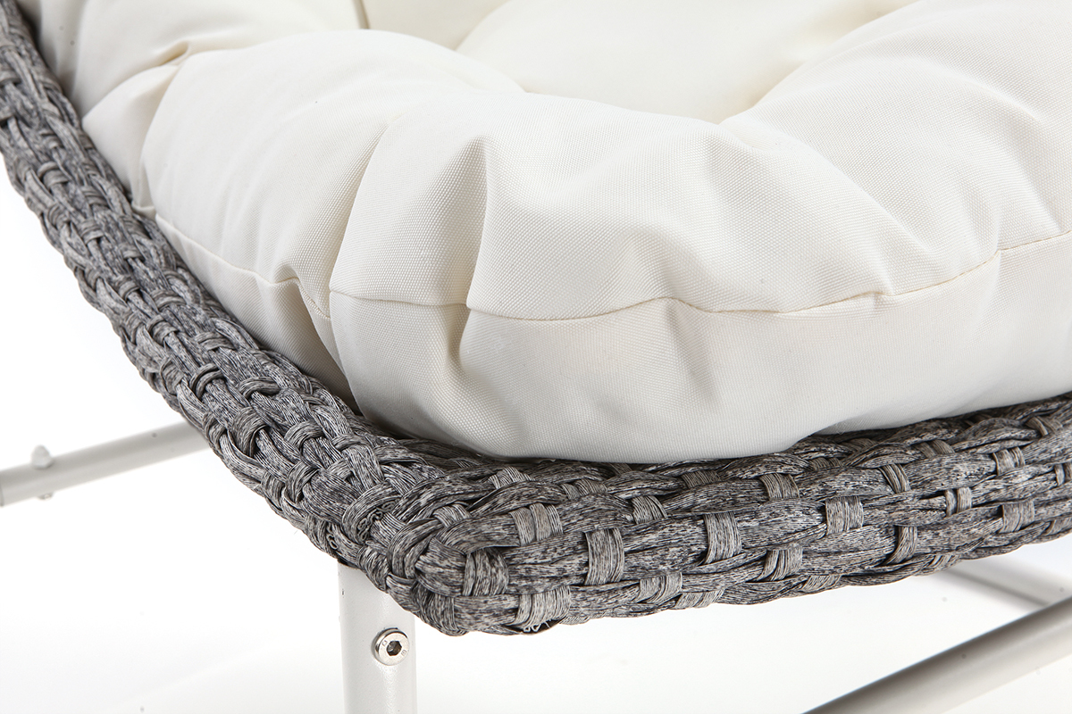 Saln de jardn en resina trenzada gris y blanco con mesa de centro COMFY