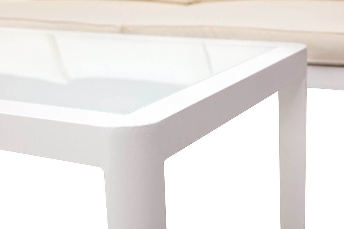 Saln de jardn moderno blanco con mesa de centro TONIGHT