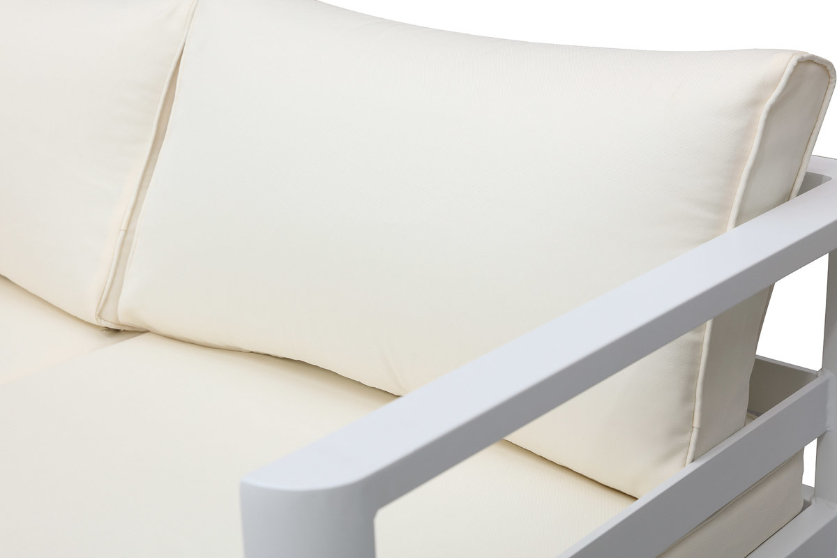 Saln de jardn moderno blanco con mesa de centro TONIGHT