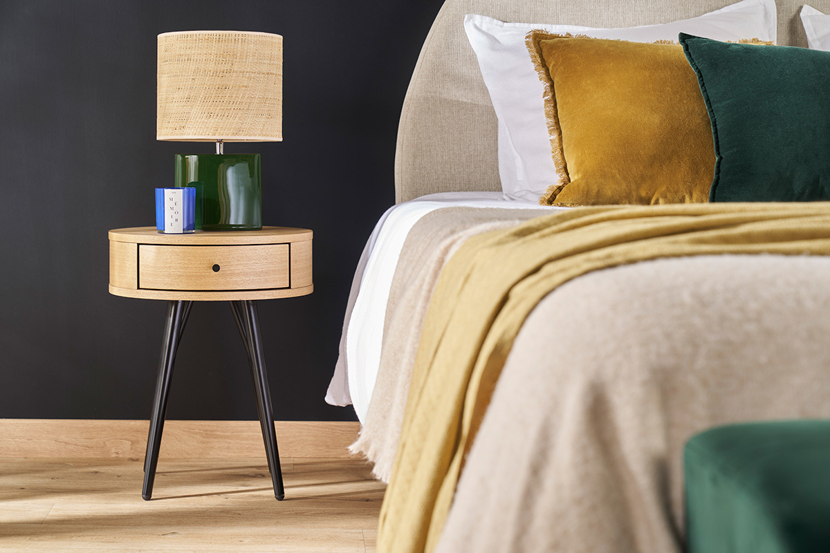 Set de 2 mesillas de noche redondas con caj�n de madera clara y metal negro KORAL