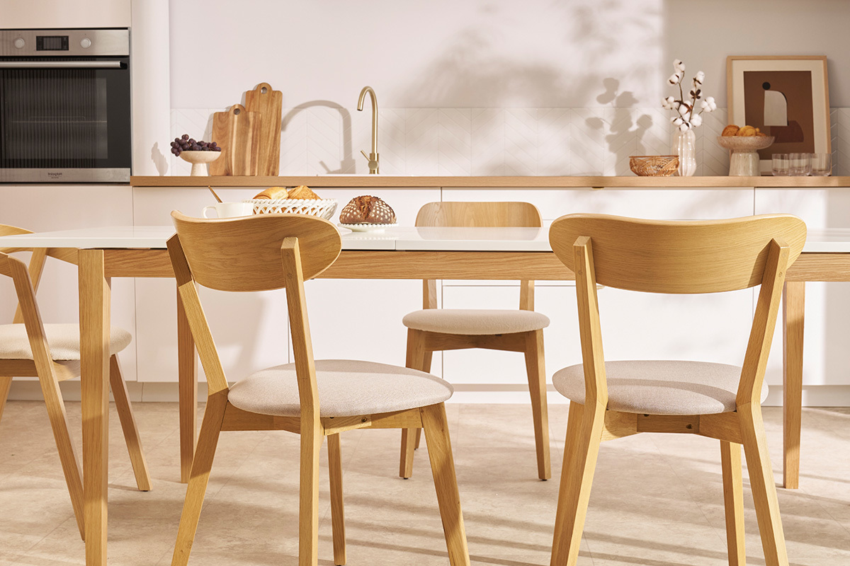 Set de 2 sillas vintage de madera de roble claro y tela beige DOVE