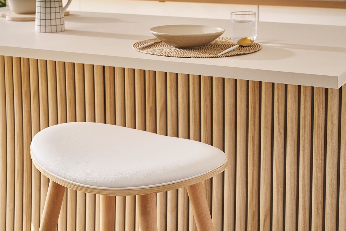 Set de 2taburetes de cocina de madera clara y blanco 65cm MEADOW