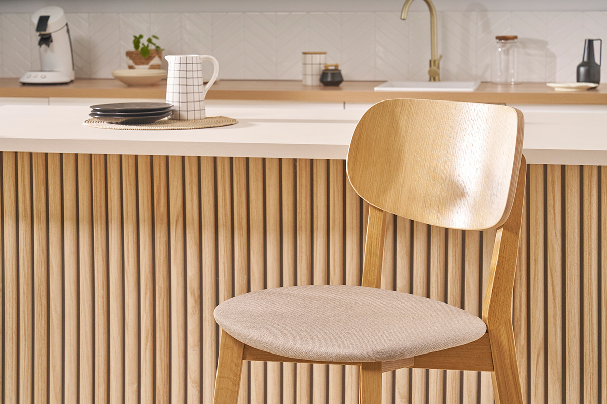 Set de 2 taburetes de cocina de madera de roble clara y tejido beige LUCIA
