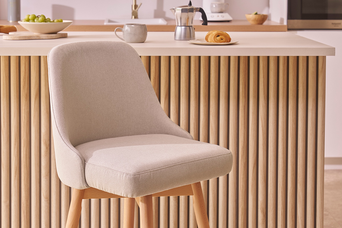 Set de 2 taburetes de cocina nrdicos de tela beige y madera maciza 65cm HASTA