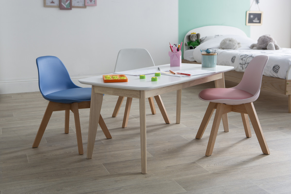 Silla blanca con patas madera BABY PAULINE