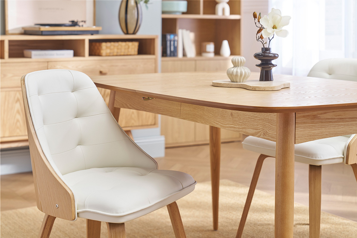 Silla blanca y madera clara FLUFFY