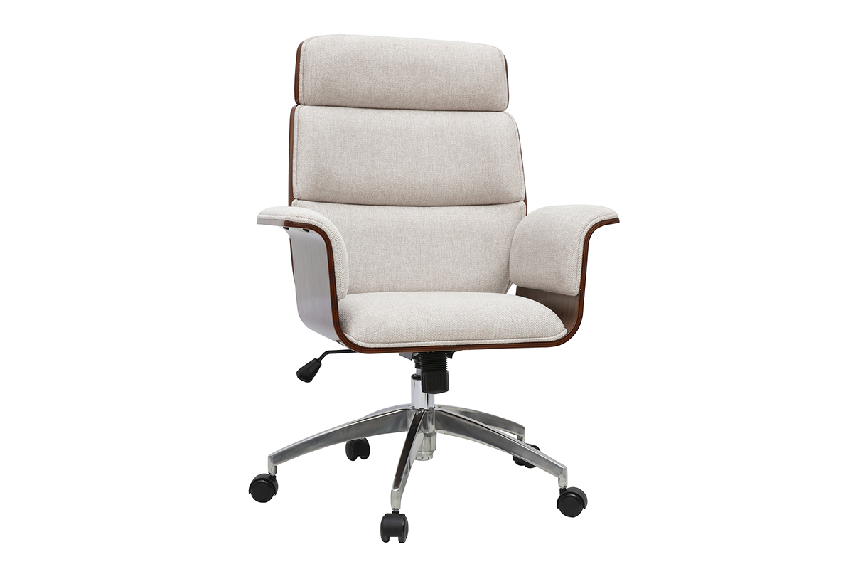 Silla de oficina con ruedas en tela beige, madera oscura, vista de 3/4.