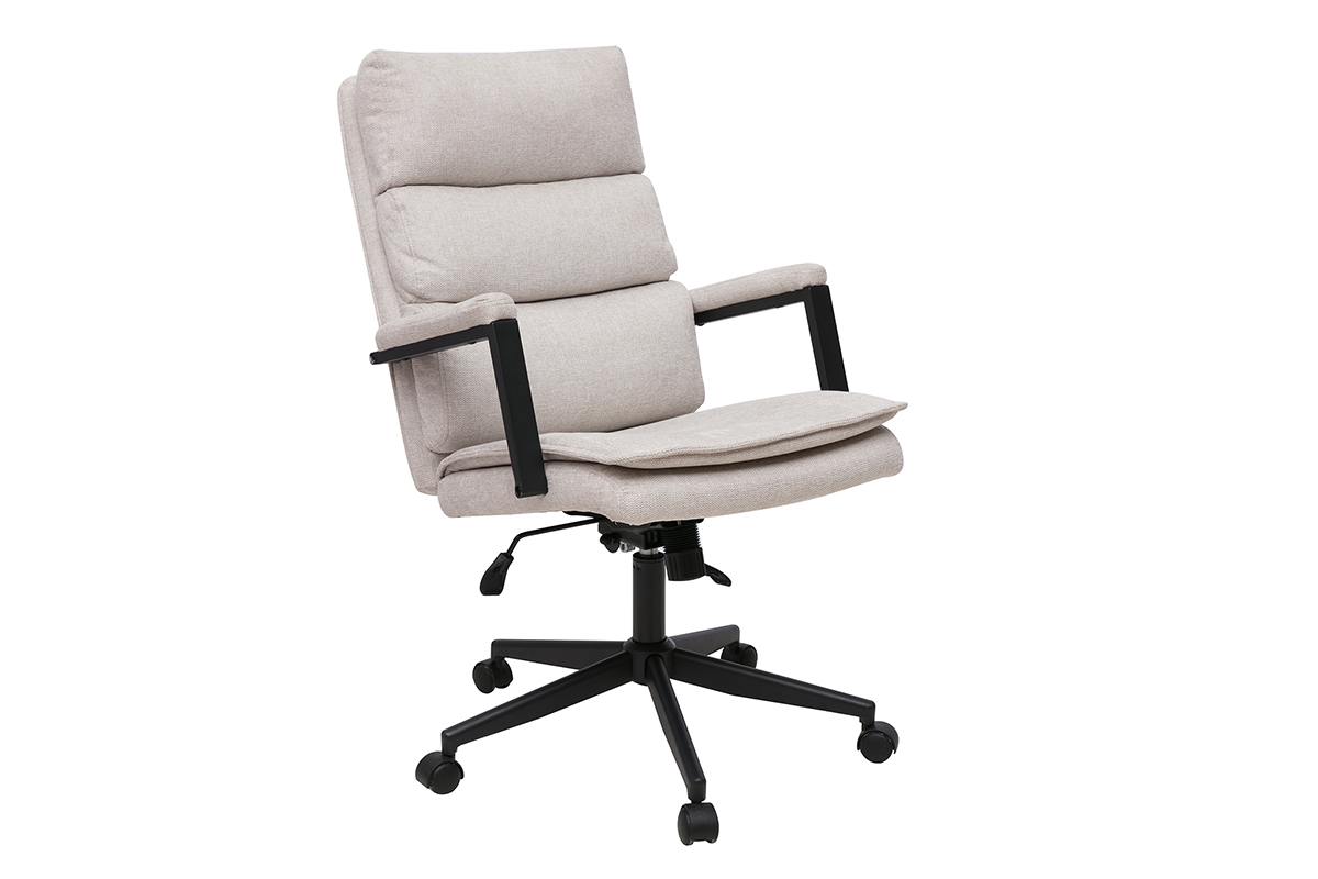 Silla de oficina con ruedas de tela efecto terciopelo beige y metal negro, vista de 3/4.