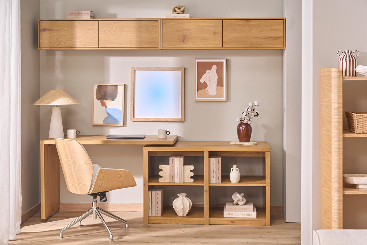 Silla de oficina dise�o giratoria 360� blanca, madera clara y metal cromado MARLOW