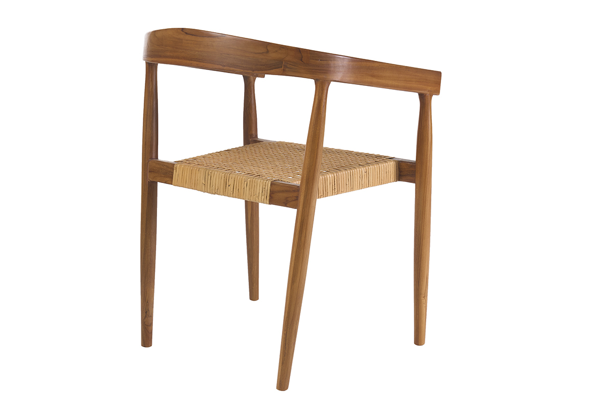 Silla de teca maciza y rejilla de rat�n, vista de perfil, dise�o �tnico y vintage