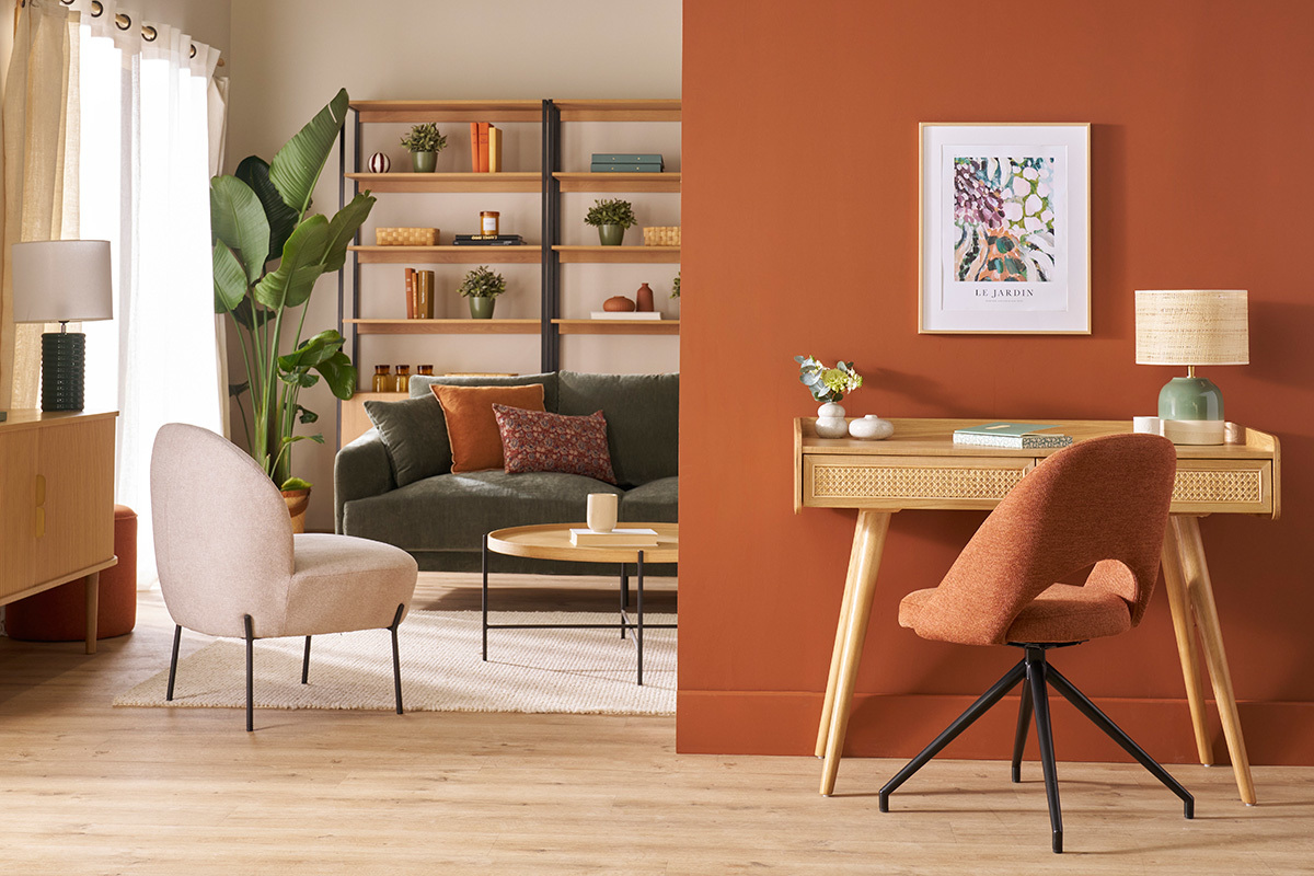 Silla giratoria 360� de tejido efecto aterciopelado texturizado terracota y metal negro COSETTE