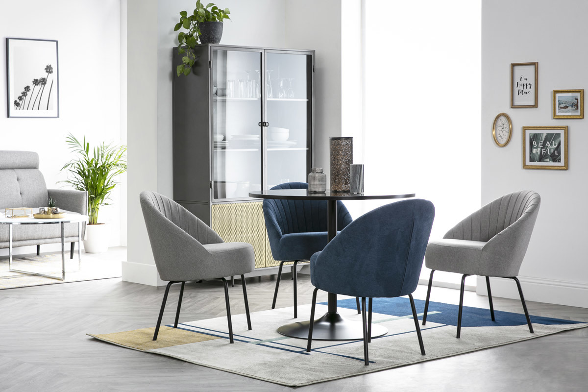 Silla terciopelo azul y metal negro IZAAC