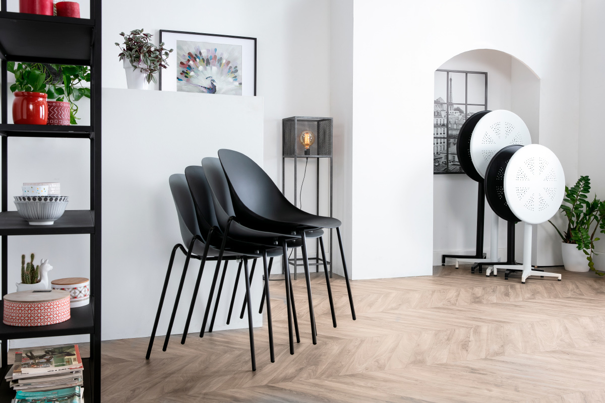 Sillas apilables modernas negras patas metal (lote de 2) CONCHA