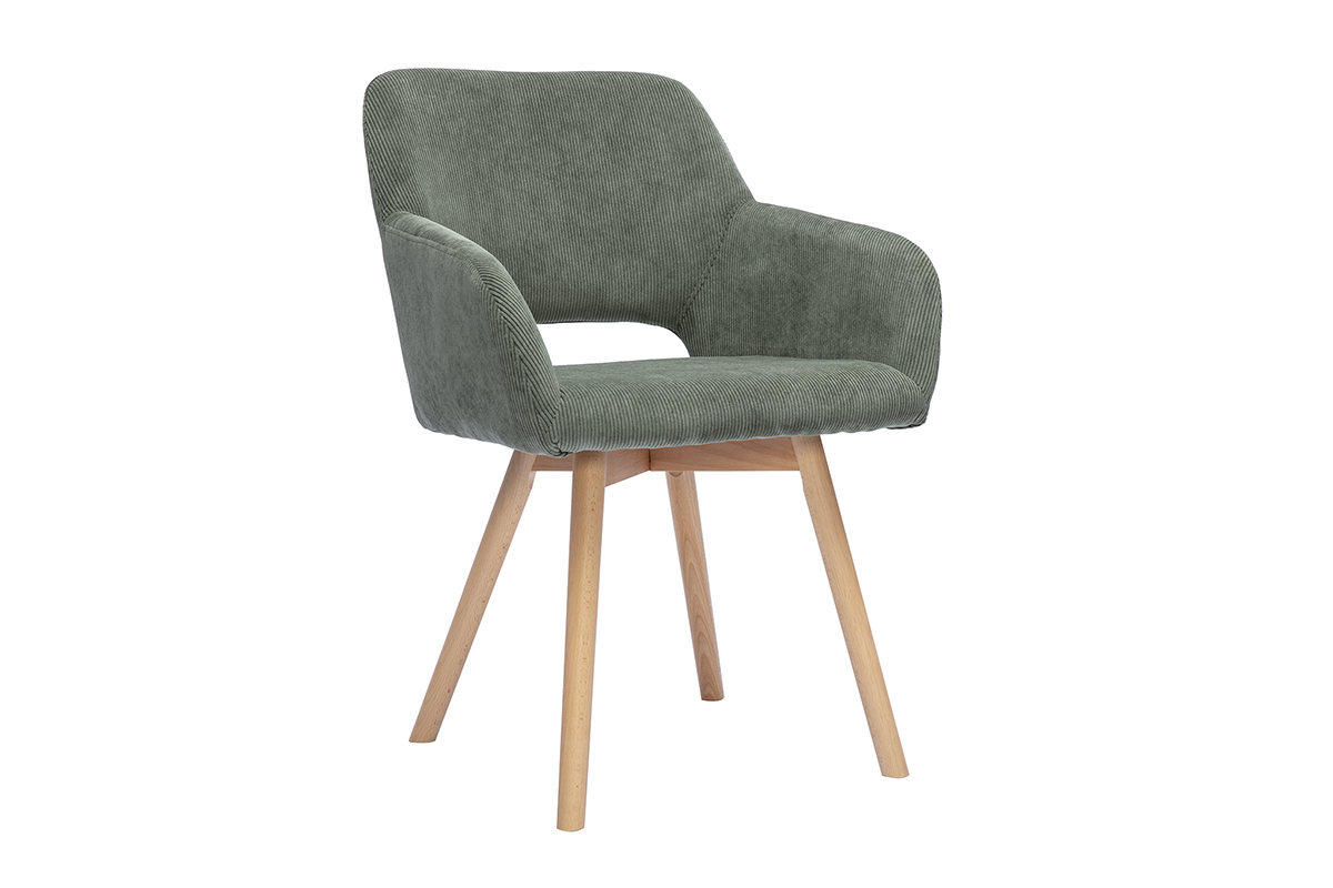 Silla de tela de pana verde caqui con reposabrazos y patas de madera clara, vista de 3/4