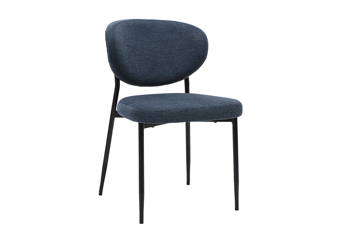 Silla de tela de terciopelo texturizado azul oscuro con base de metal negro, vista en 3/4.