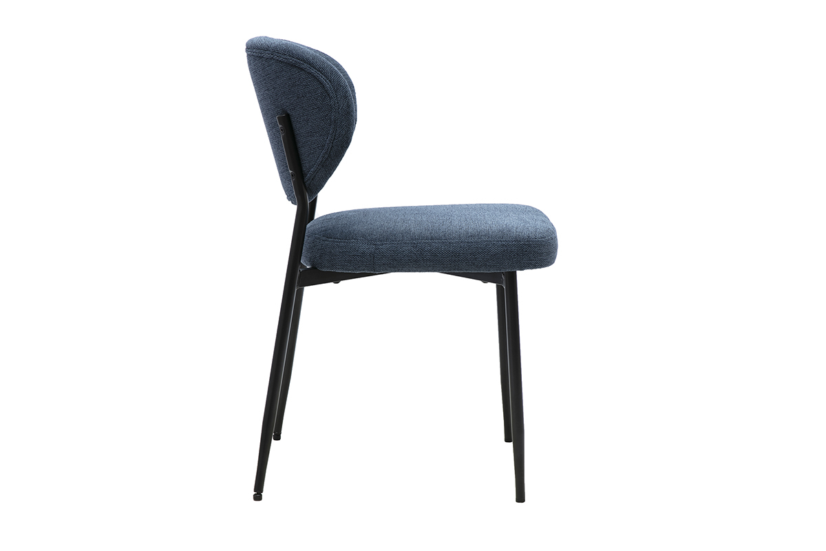 Silla de tela azul oscuro con efecto terciopelo, vista de perfil, con base de metal negro.