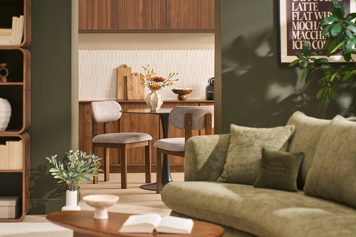Sillas de tela efecto terciopelo texturizado beige y madera clara de fresno (lote de 2) NORMI