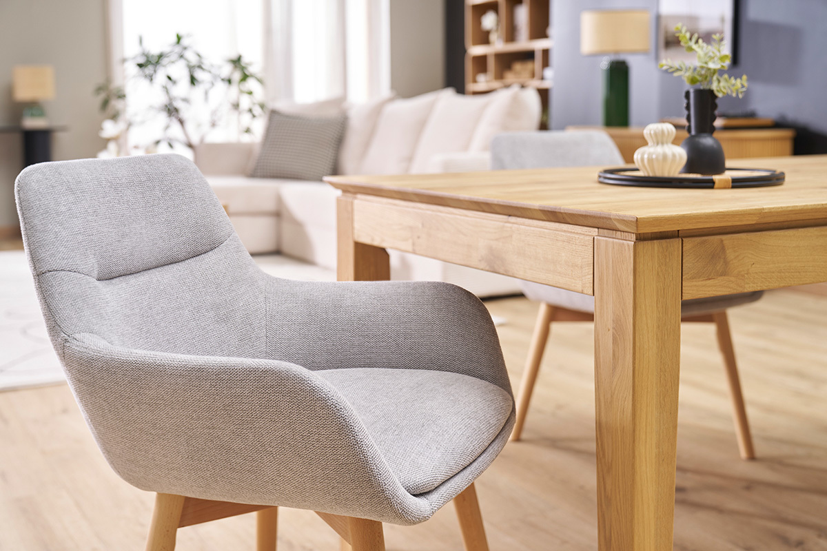 Sillas de tela efecto terciopelo texturizado gris claro y madera clara (lote de 2) ALESS