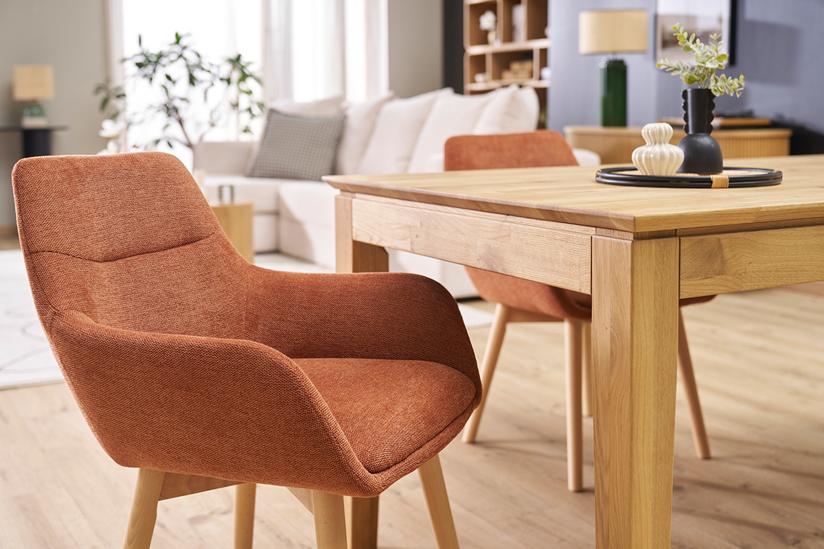 Sillas de tela efecto terciopelo texturizado tierra quemada y madera clara (juego de 2) ALESS